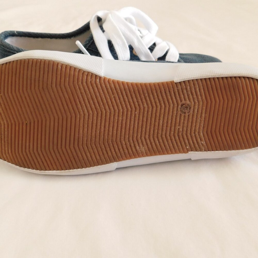 LIZ CLAIBORNE Women’s Sneakers Canvas Denim Blue Size 7 - Picture 2 of 5